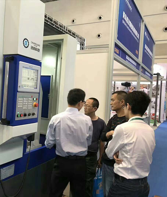 ��˾�μ��������ι�������װ��չ����